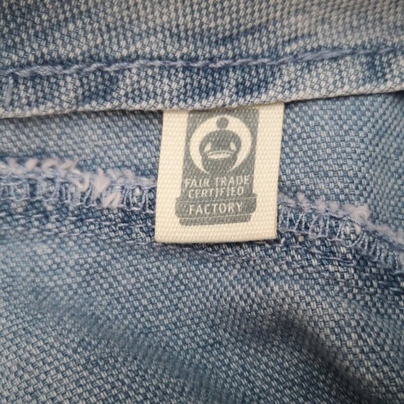 NWT Universal Thread Ladies Size 22W Light Wash High Rise Midi Shorts - Picture 5 of 13